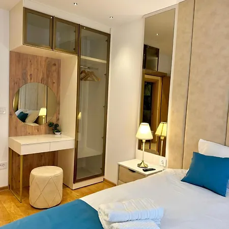 Апартаменты Lyonessa Gardens 9
