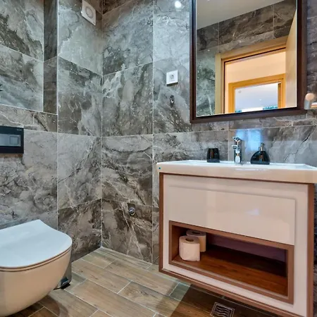 Lyonessa Gardens 9 公寓 兹拉蒂博尔